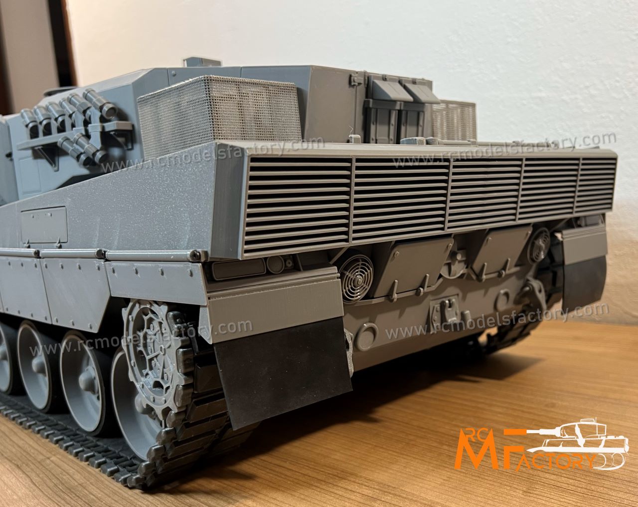 Leopard 2A6 stavebnice 1/10 - RC Models Factory®
